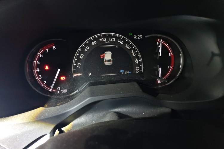 Used Toyota RAV4 2020 2.0L CVT 4x4 Trend Edition Odometer Close Up