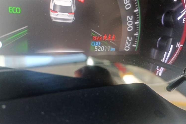 Used Toyota RAV4 2020 2.0L CVT 4x4 Trend Edition Odometer Close Up