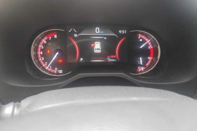 Used Toyota RAV4 2020 2.0L CVT Two-Wheel Drive Fashion PLUS Edition Odometer Close Up