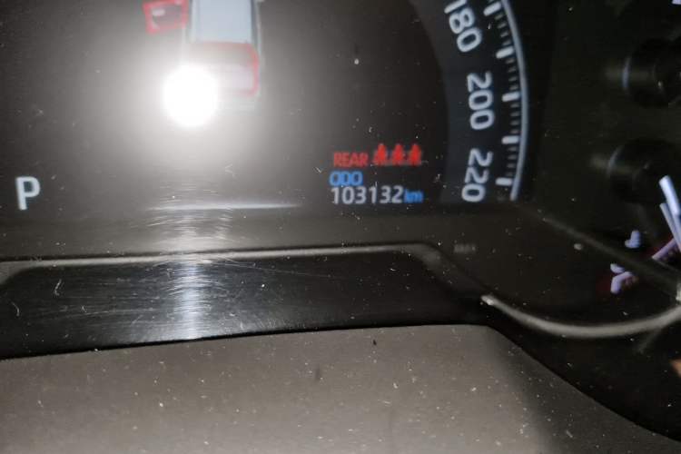 Used Toyota RAV4 2020 2.0L CVT Two-Wheel Drive Fashion Edition Odometer Close Up