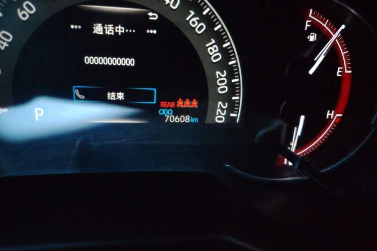 Used Toyota RAV4 2020 2.0L CVT Two-Wheel Drive Fashion Edition Odometer Close Up