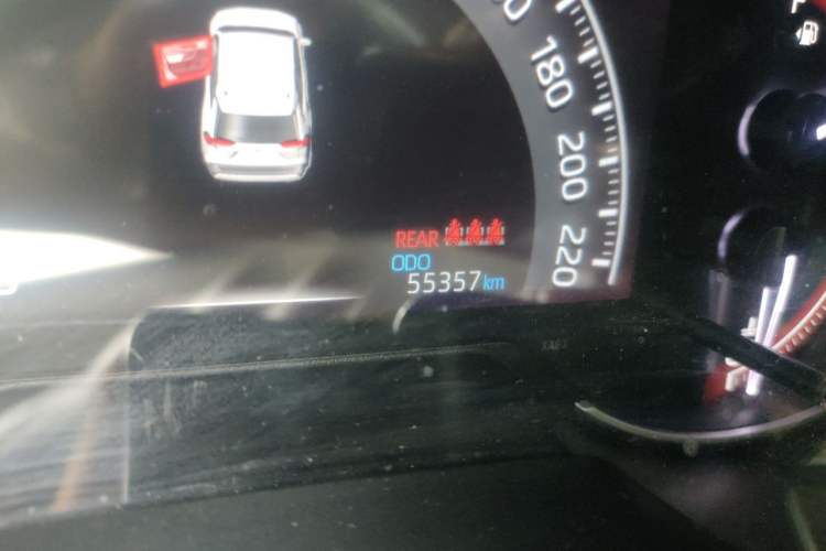 Used Toyota RAV4 2020 2.0L CVT Two-Wheel Drive Fashion Edition Odometer Close Up