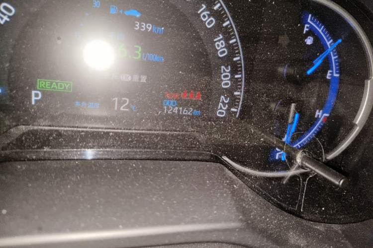Used Toyota RAV4 2020 Dual-Motor 2.5L E-CVT Four-Wheel Drive Flagship Edition Odometer Close Up
