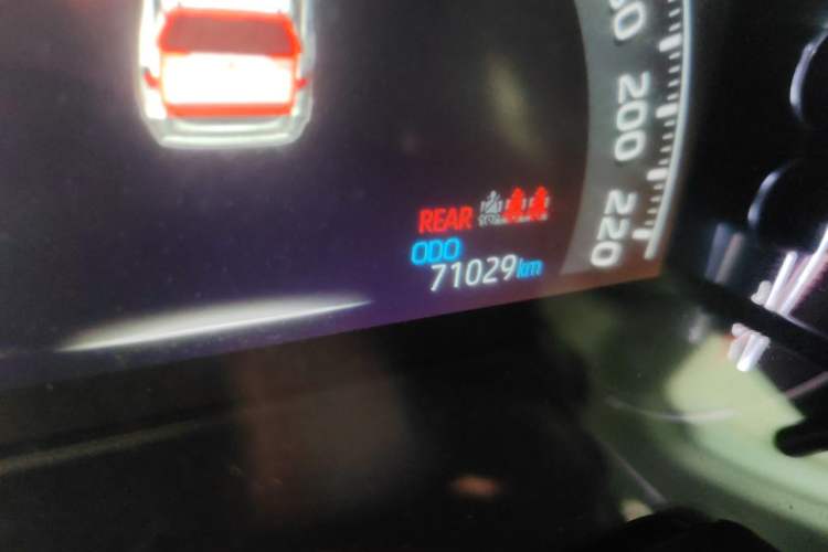 Used Toyota RAV4 2020 2.0L CVT Two-Wheel Drive Prestige Edition Odometer Close Up