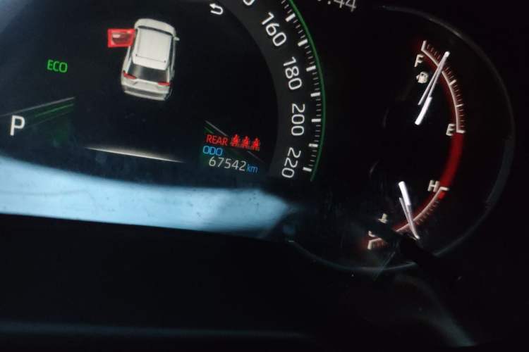 Used Toyota RAV4 2020 2.0L CVT Two-Wheel Drive Fashion PLUS Edition Odometer Close Up