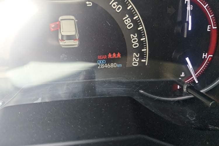 Used Toyota RAV4 2020 2.0L CVT Two-Wheel Drive Prestige Edition Odometer Close Up
