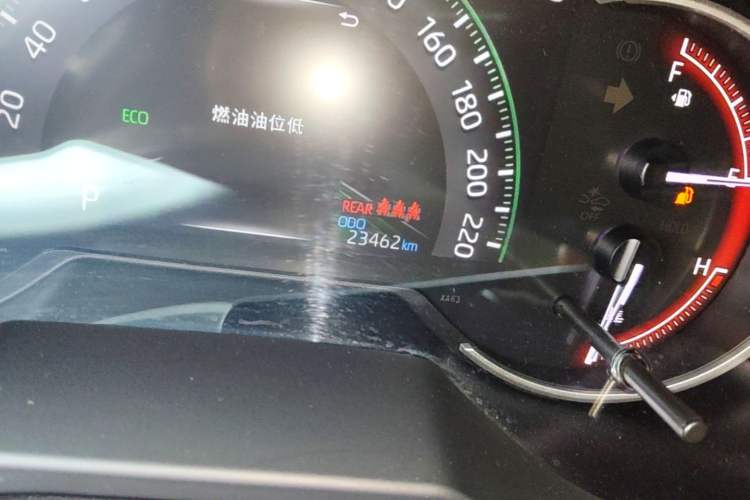 Used Toyota RAV4 2020 2.0L CVT 4x4 Trend Edition Odometer Close Up