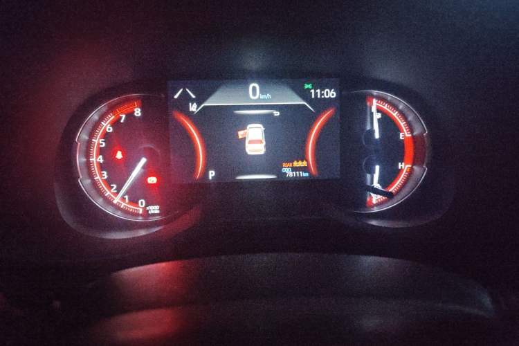 Used Toyota RAV4 2020 2.0L CVT Two-Wheel Drive Fashion Edition Odometer Close Up