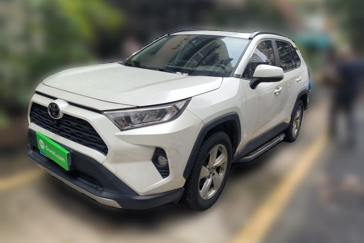 Used Toyota RAV4 2020 2.0L CVT Two-Wheel Drive Fashion Edition Guazi used car, China used car export, Used car for sale, Used  cars, Cheapest cars for sale