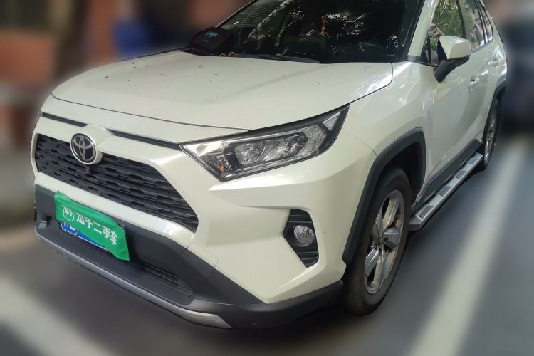 Used Toyota RAV4 2020 2.0L CVT Two-Wheel Drive Fashion Edition Guazi used car, China used car export, Used car for sale, Used  cars, Cheapest cars for sale