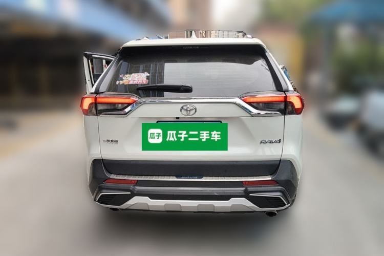 Used Toyota RAV4 2020 2.0L CVT Two-Wheel Drive Fashion Edition Rear