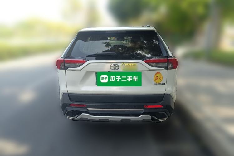 Used Toyota RAV4 2020 2.0L CVT Two-Wheel Drive Fashion Edition Rear