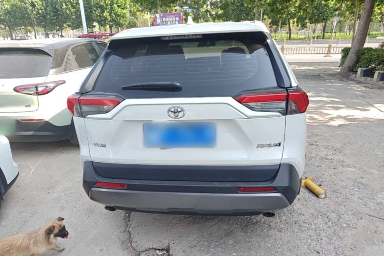 Used Toyota RAV4 2020 2.0L CVT Two-Wheel Drive Fashion Edition Rear