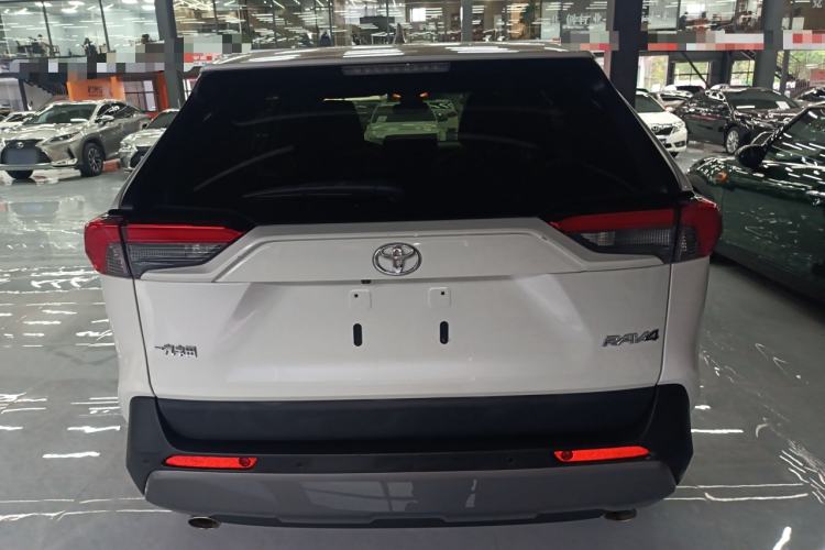 Used Toyota RAV4 2020 2.0L CVT Two-Wheel Drive Fashion Edition Rear