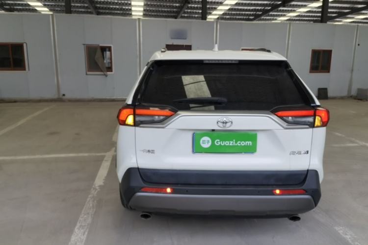 Used Toyota RAV4 2020 2.0L CVT Two-Wheel Drive Prestige Edition Rear