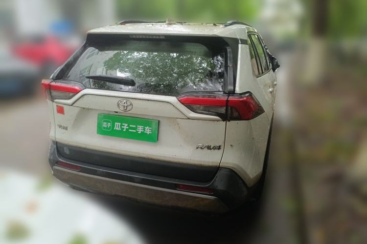 Used Toyota RAV4 2020 2.0L CVT Two-Wheel Drive Fashion Edition Rear