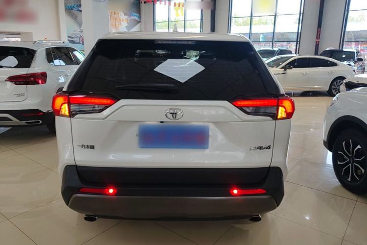Used Toyota RAV4 2020 2.0L CVT Two-Wheel Drive Fashion Edition Rear