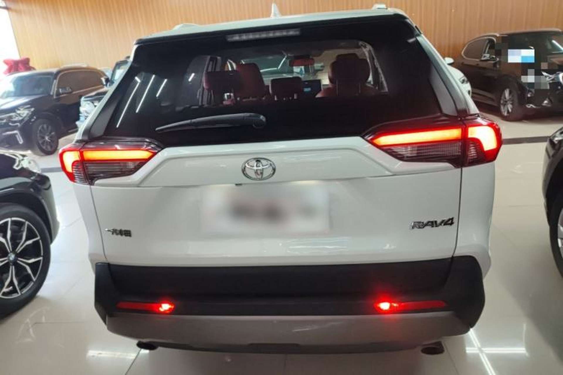 Used Toyota RAV4 2020 2.0L CVT Two-Wheel Drive Fashion Edition Rear