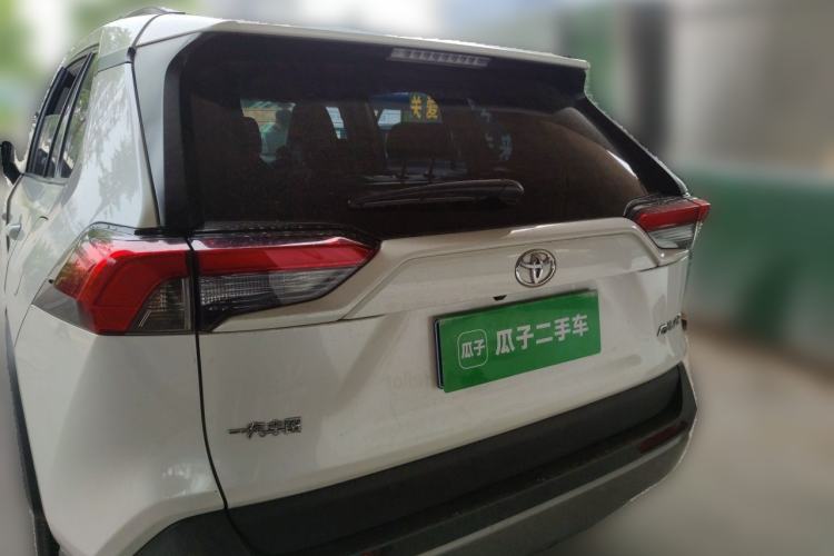 Used Toyota RAV4 2020 2.0L CVT Two-Wheel Drive Fashion Edition Rear