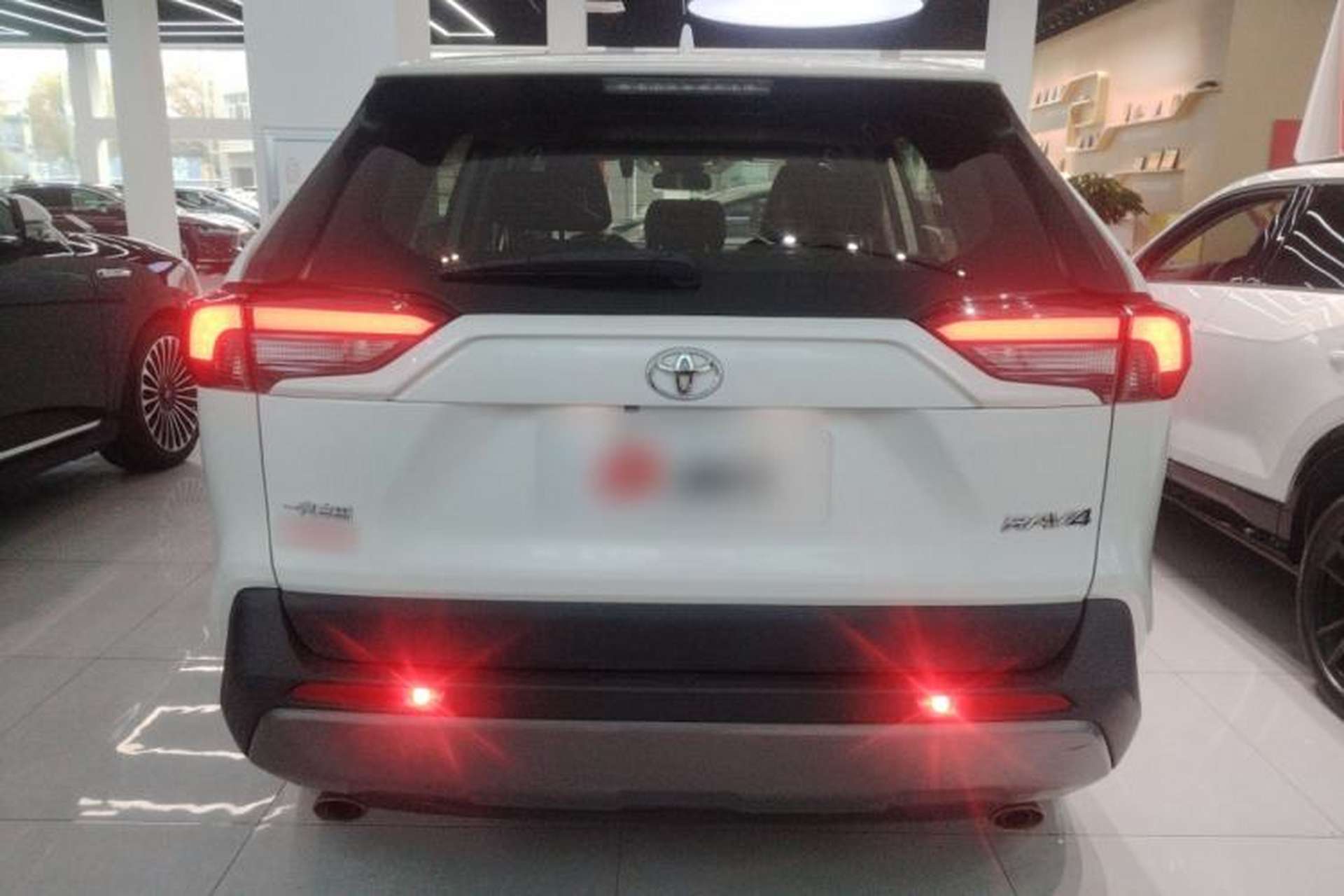 Used Toyota RAV4 2020 2.0L CVT Two-Wheel Drive Fashion Edition Rear