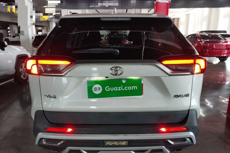 Used Toyota RAV4 2020 2.0L CVT Two-Wheel Drive Prestige Edition Rear