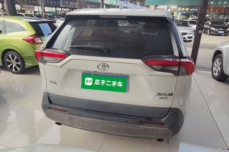 Used Toyota RAV4 2020 2.0L CVT 4x4 Trend Edition Rear