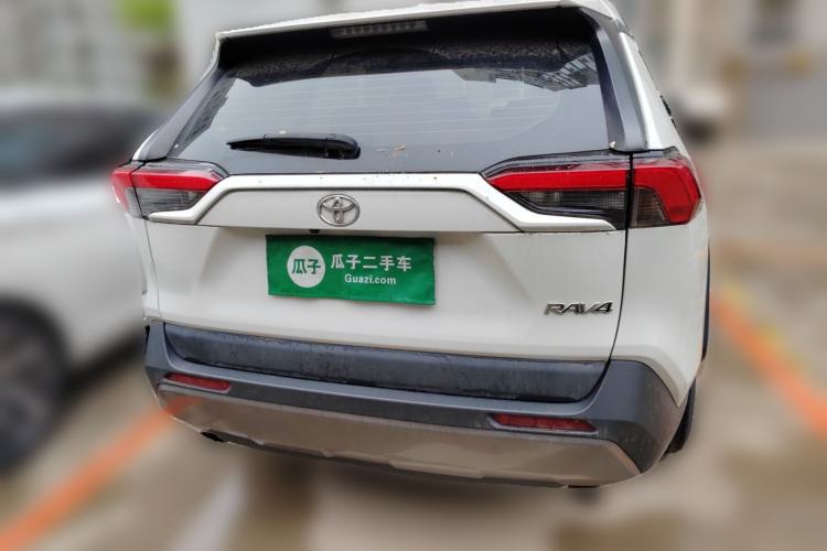 Used Toyota RAV4 2020 2.0L CVT Two-Wheel Drive Fashion Edition Rear