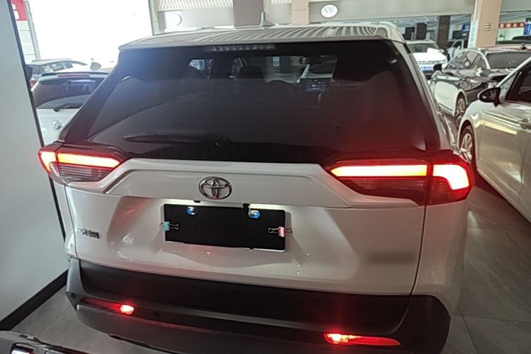Used Toyota RAV4 2020 2.0L CVT Two-Wheel Drive Fashion PLUS Edition Rear