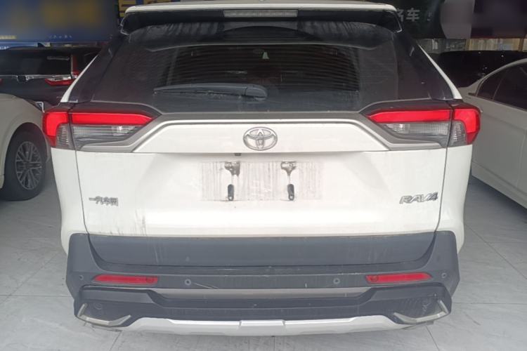 Used Toyota RAV4 2020 2.0L CVT Two-Wheel Drive Prestige Edition Rear