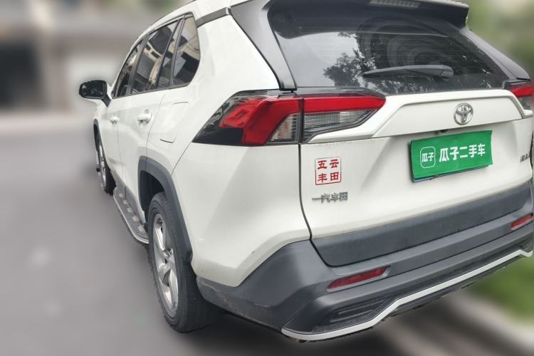 Used Toyota RAV4 2020 2.0L CVT Two-Wheel Drive Fashion PLUS Edition Rear Left 45 Deg