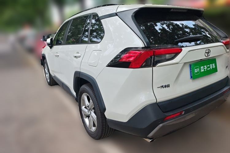 Used Toyota RAV4 2020 2.0L CVT Two-Wheel Drive Fashion Edition Rear Left 45 Deg