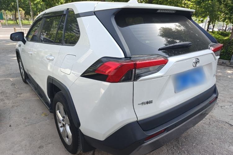 Used Toyota RAV4 2020 2.0L CVT Two-Wheel Drive Fashion Edition Rear Left 45 Deg