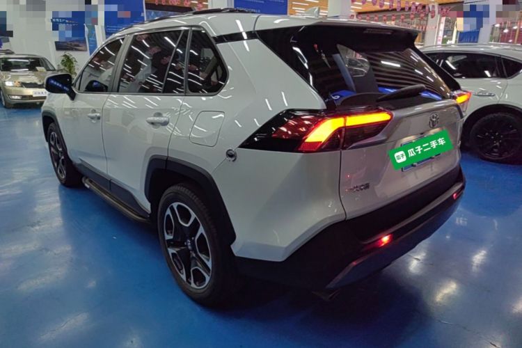 Used Toyota RAV4 2020 2.0L CVT Two-Wheel Drive Prestige Edition Rear Left 45 Deg