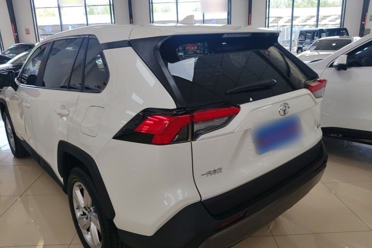 Used Toyota RAV4 2020 2.0L CVT Two-Wheel Drive Fashion Edition Rear Left 45 Deg