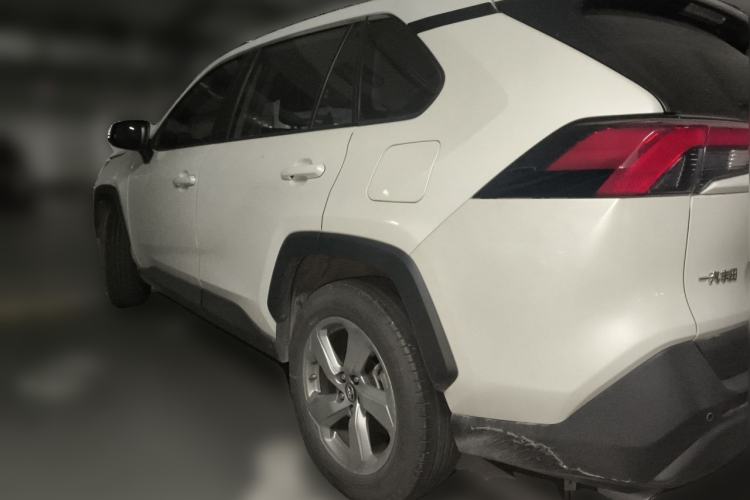 Used Toyota RAV4 2020 2.0L CVT 4x4 Style PLUS Edition Rear Left 45 Deg