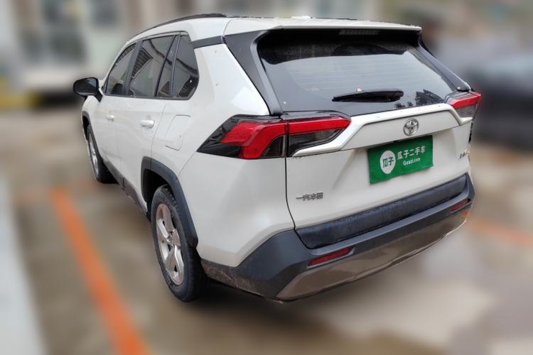 Used Toyota RAV4 2020 2.0L CVT Two-Wheel Drive Fashion Edition Rear Left 45 Deg