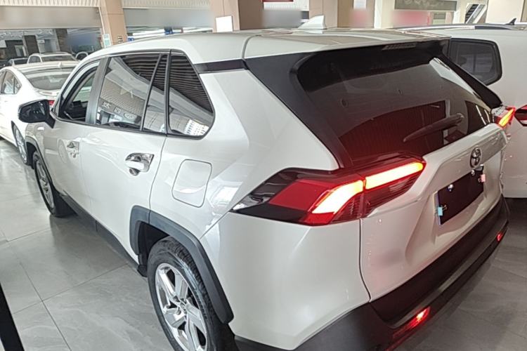Used Toyota RAV4 2020 2.0L CVT Two-Wheel Drive Fashion PLUS Edition Rear Left 45 Deg