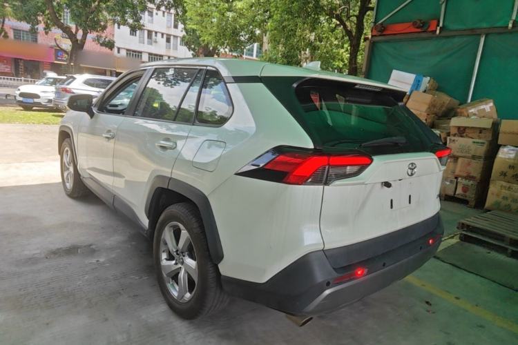 Used Toyota RAV4 2020 2.0L CVT Two-Wheel Drive Fashion Edition Rear Left 45 Deg