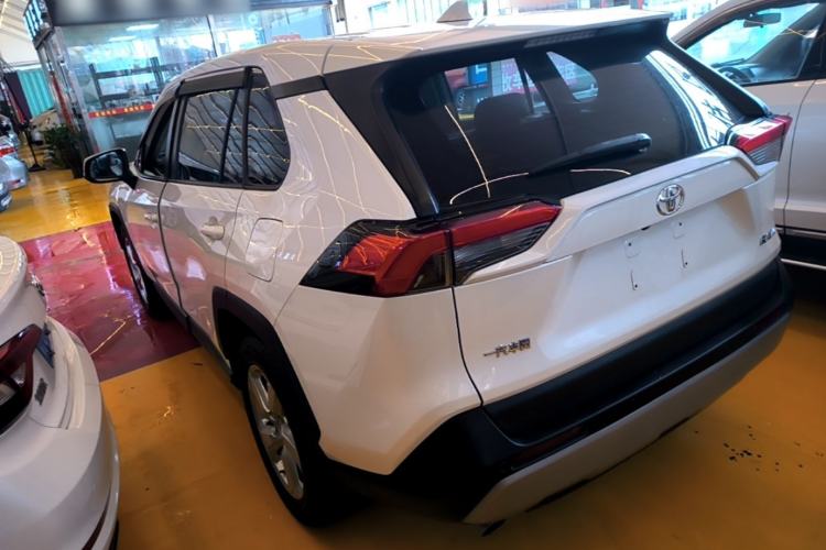 Used Toyota RAV4 2020 2.0L CVT Two-Wheel Drive Fashion Edition Rear Left 45 Deg