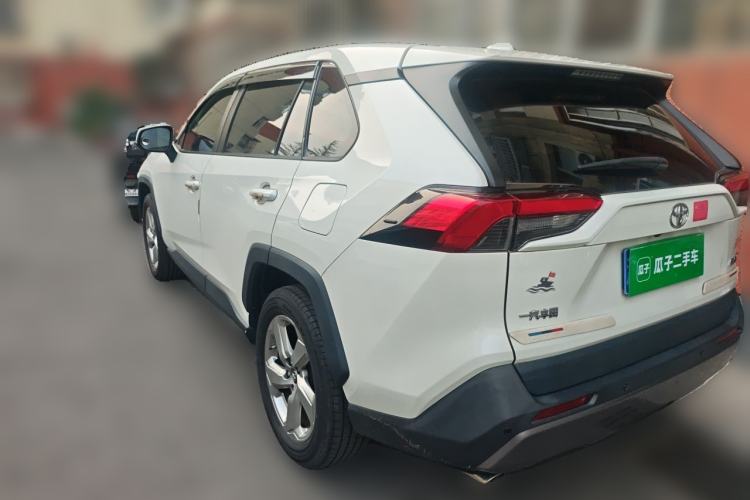 Used Toyota RAV4 2020 2.0L CVT Two-Wheel Drive Fashion Edition Rear Left 45 Deg