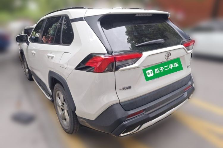 Used Toyota RAV4 2020 2.0L CVT Two-Wheel Drive Fashion PLUS Edition Rear Left 45 Deg