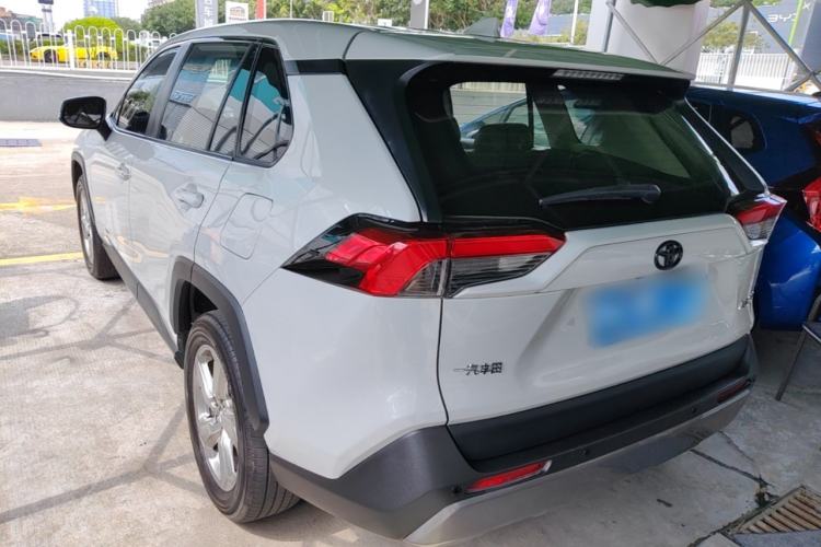 Used Toyota RAV4 2020 2.0L CVT Two-Wheel Drive Fashion Edition Rear Left 45 Deg