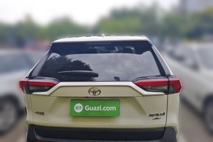 Used Toyota RAV4 2020 2.0L CVT 4x4 Style PLUS Edition Rear