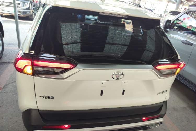 Used Toyota RAV4 2020 2.0L CVT Two-Wheel Drive Prestige Edition Rear