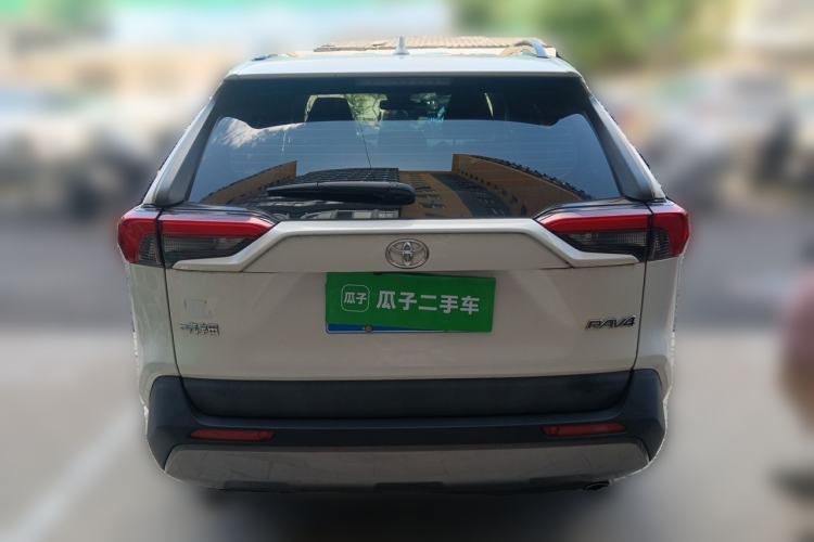 Used Toyota RAV4 2020 2.0L CVT Two-Wheel Drive Fashion Edition Rear