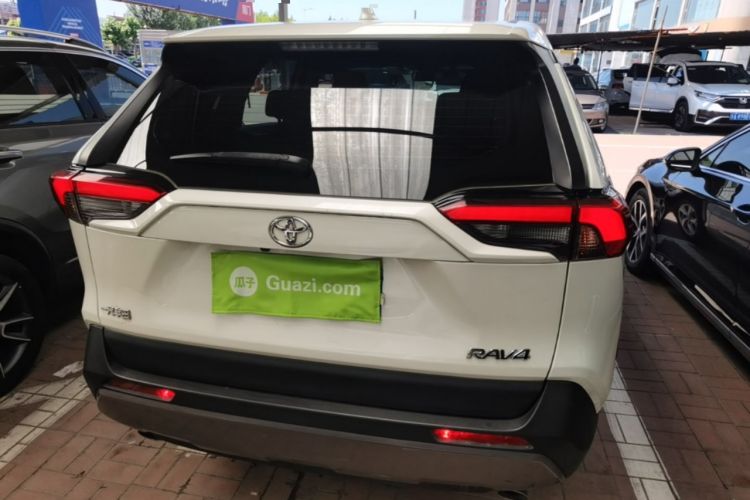Used Toyota RAV4 2020 2.0L CVT Two-Wheel Drive Fashion Edition Rear