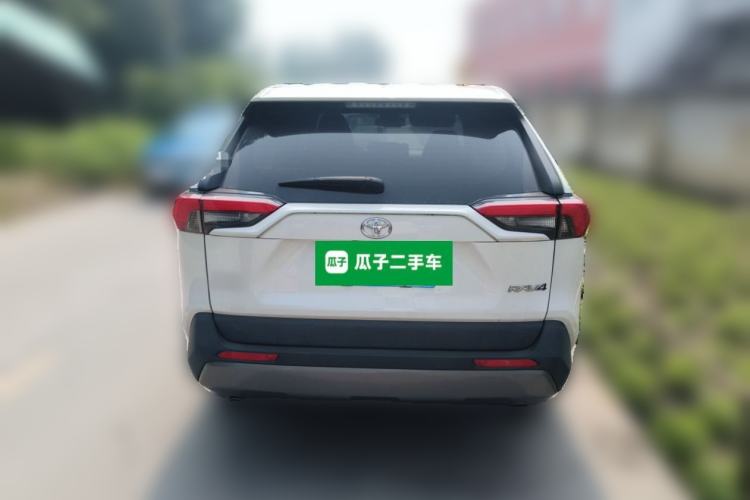 Used Toyota RAV4 2020 2.0L CVT Two-Wheel Drive Fashion Edition Rear