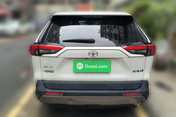 Used Toyota RAV4 2020 2.0L CVT Two-Wheel Drive Fashion Edition Rear