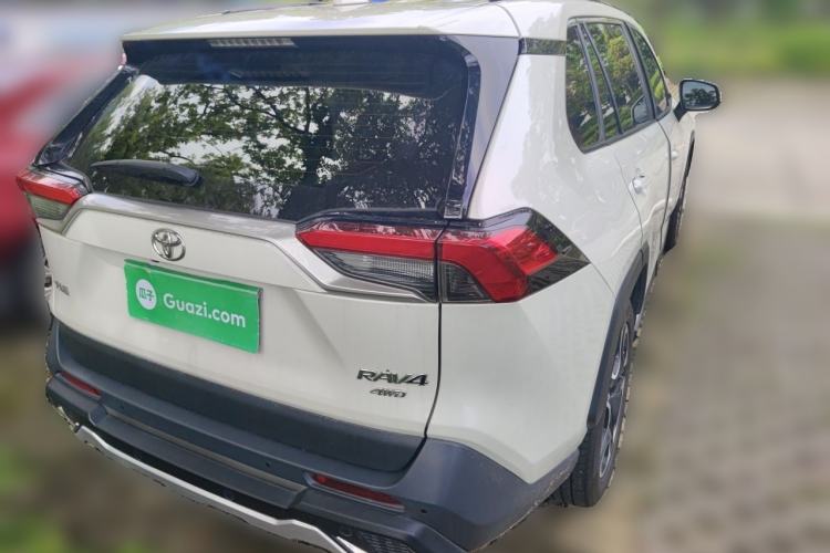 Used Toyota RAV4 2020 2.0L CVT Four-Wheel Drive Prestige Edition Rear