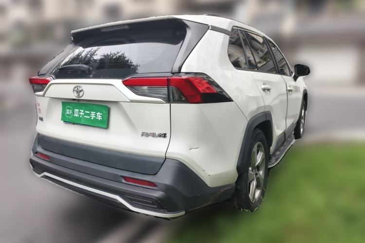 Used Toyota RAV4 2020 2.0L CVT Two-Wheel Drive Fashion PLUS Edition Rear Right 45 Deg